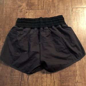 Lululemon hotty hot short